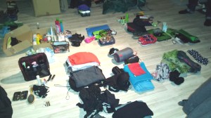 Das muss alles in einen Rucksack!